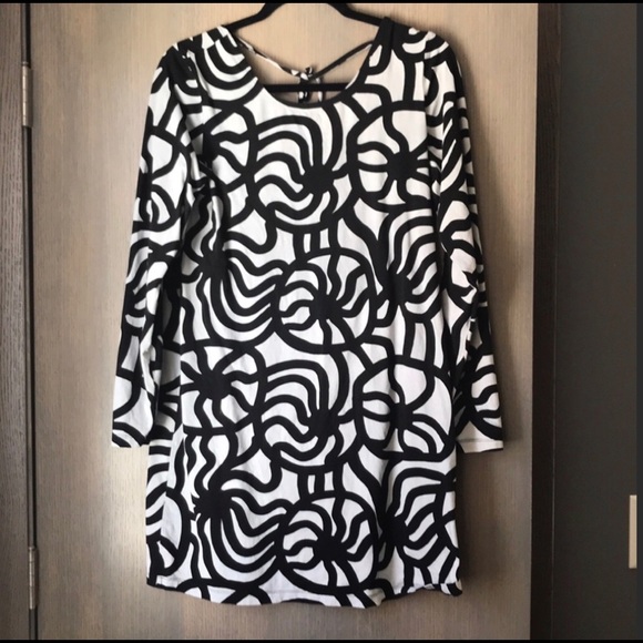 Marimekko Dresses & Skirts - Marimekko Dress Runs small Stretchy Large Medium